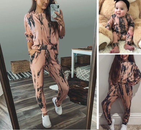 Mommy & Me Tie Dye Set,Tie Dye Jogger Set,Lounge set,Tie Dye Shirt,Tie Dye Pants,Matching Set, Crew neck,Sweatsuit,Pajamas sets