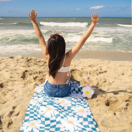 Retro Checkerboard Beach Towel: Personalized Name, 70s Style