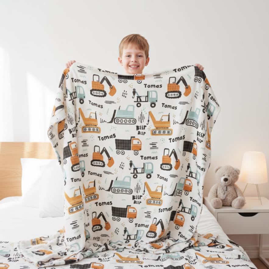 New hand-drawn childish animal pattern with forest animals blanket